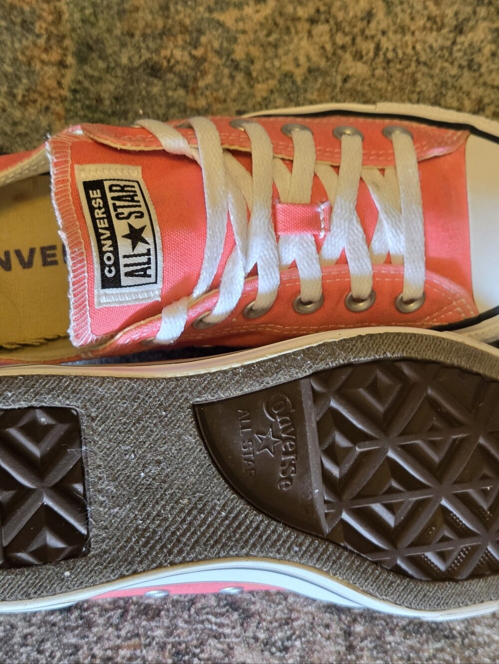 Converse Chuck Taylor All Star Low Top "Punch Coral Unisex Men's 7/ Women's 9 - Picture 3 of 9
